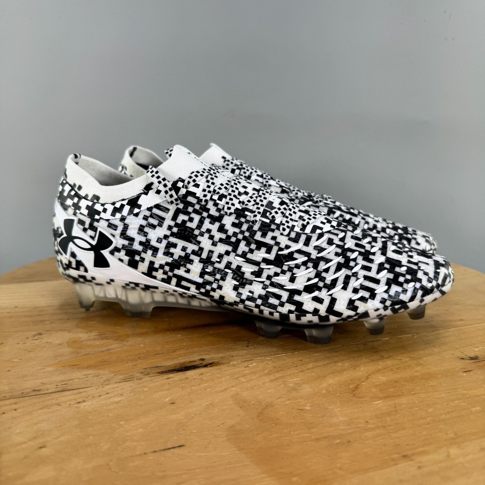 Mens 7 / Womens 8.5 - Under Armour UA Magnetico Elite 5 FG Soccer Cleats Pixels